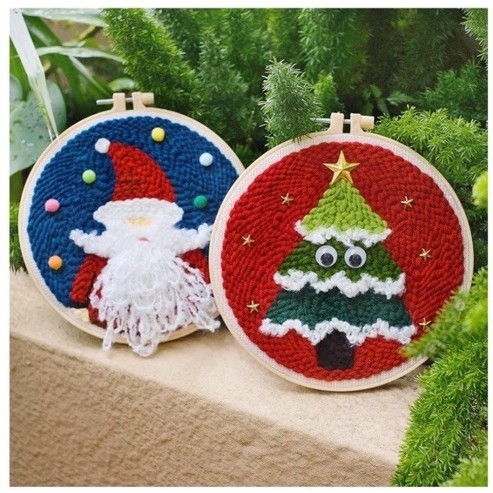 Hand U Journey Punch Needle Starter Kit Santa Claus and Christmas Tree NEW